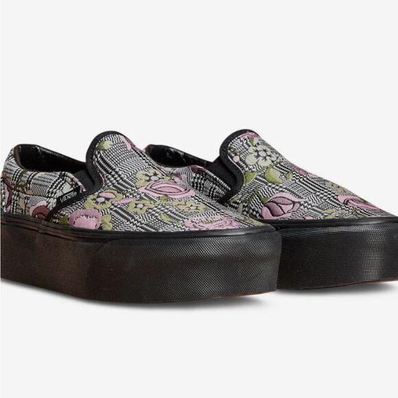 Vans Classic Slip-On Stackform Shoe- Tapestry Floral Black - Picture 1 of 12